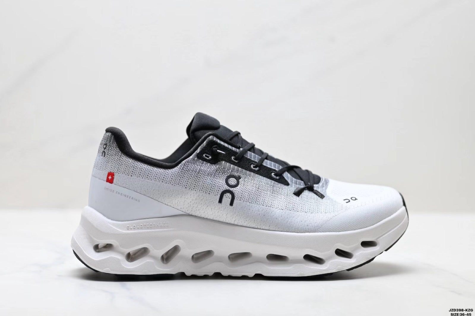 On tennis Cloudtilt Black/Ivory